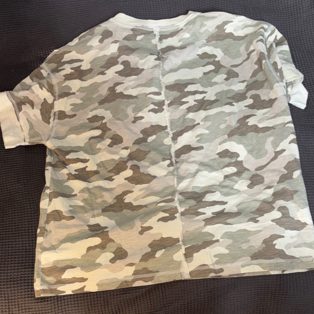 Women's Camouflage T-Shirt - Picture 9 of 14